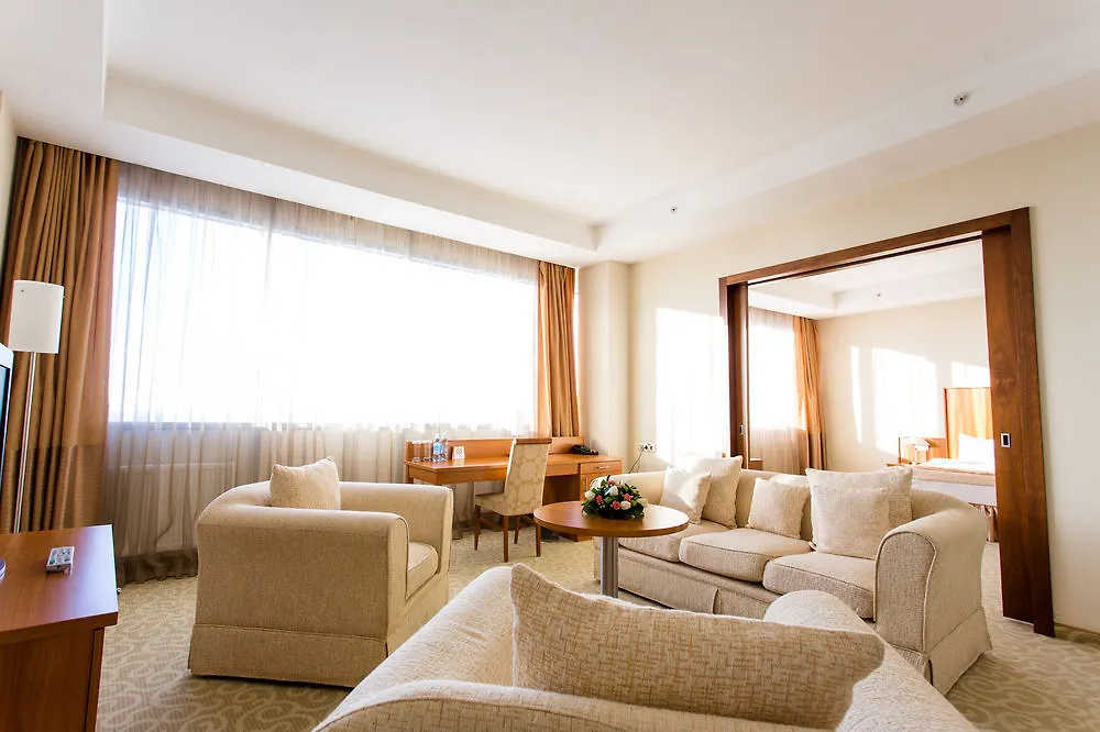 Hotel Duman Αστάνα 4*,